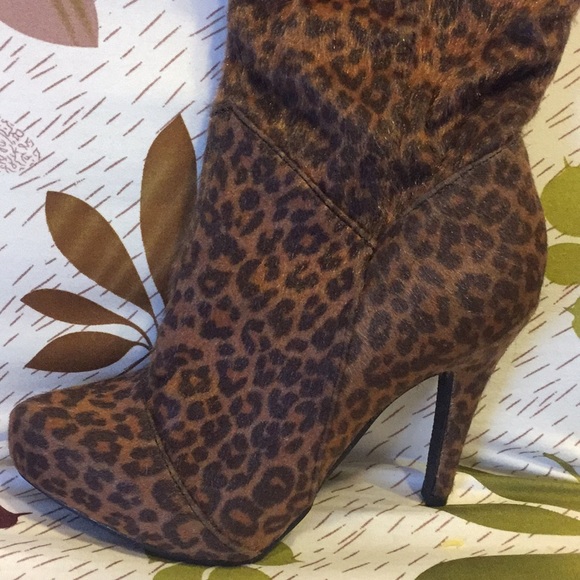 Leopard boots with heels - Picture 7 of 8